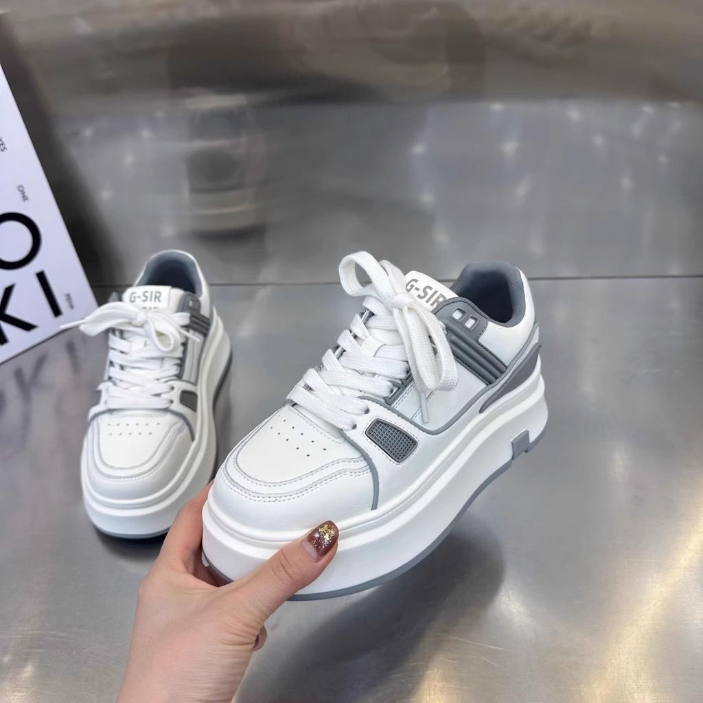 2025 новые летние универсальные белые туфли на платформе в гонконгском стиле, женские повседневные кеды, популярные спортивные туфли-хлебушки