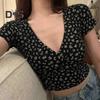 Ayollar Yozgi Top V-bo'yin Qisqa Yeng Bel ochiq Kichik Gul Bosma Pullover Yumshoq Nafas oladigan Retro Slim Fit Ayollar Shirin Futbolka