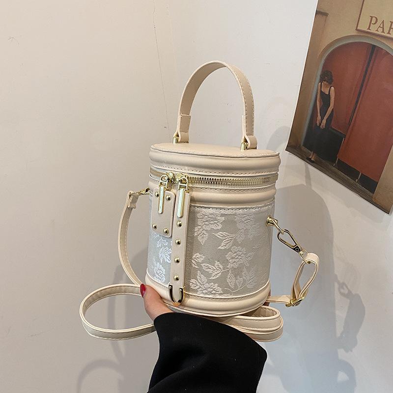 Popular Women's Bucket Bag New Vintage Embroidery Handbag Temperament Versatile Single Shoulder Crossbody Bags