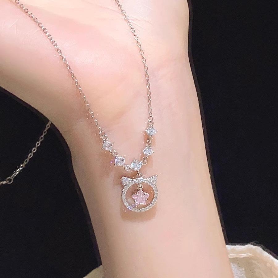 Ожерелье с розовым бриллиантом в виде кошки для женщин, легкое, роскошное, нишевое, изысканное, простое, универсальное, цепочка на ключицу, новый стиль высокого класса