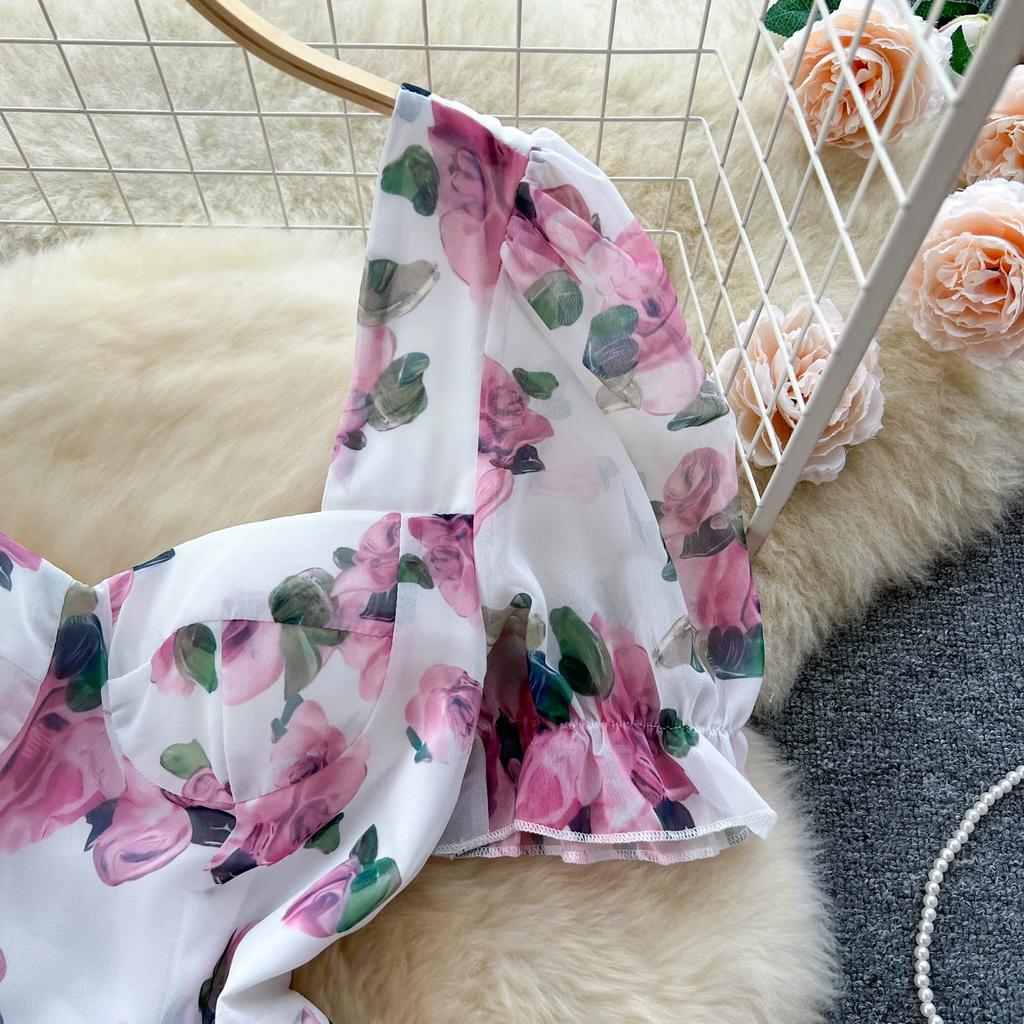 Пляжное платье с цветочным принтом для отдыха, женское платье с открытой спиной, шнуровкой и крестиком, рюшами, модное вечерние длинное платье, модная короткая сексуальная тонкая одежда