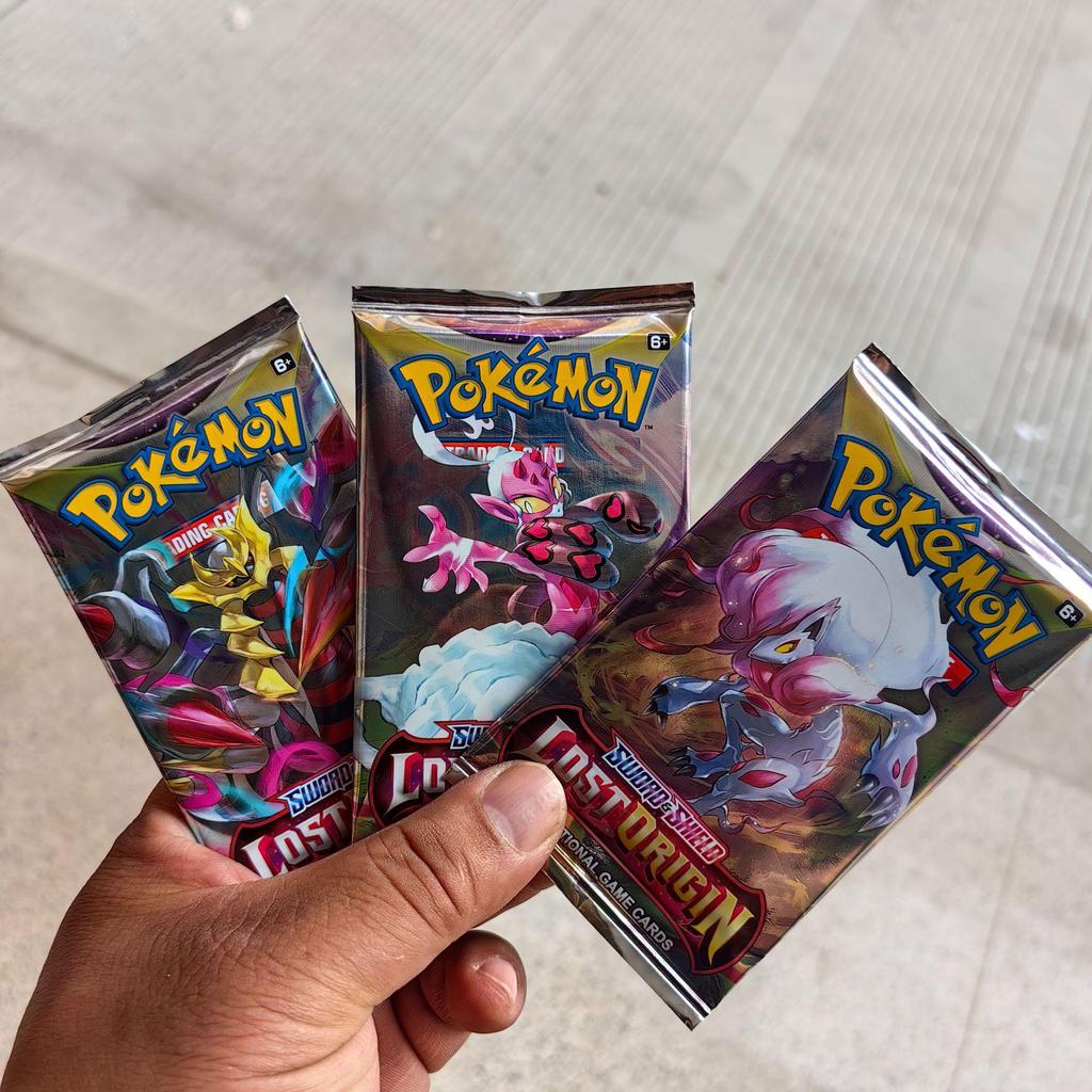 Pokémon Алый и Фиолетовый Слепой бокс: Бустер-пак карт Пикачу (английский)