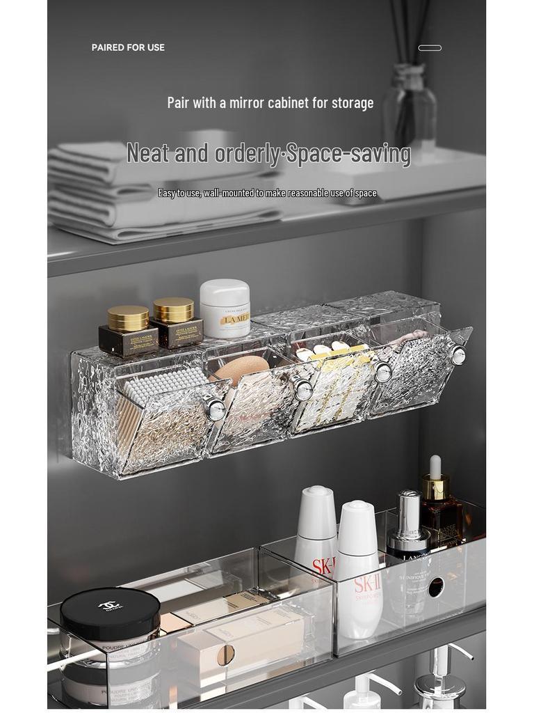 Настенный перфорированный ящик для хранения в ванной комнате с откидным зеркалом и пыленепроницаемым держателем для ватных палочек.
