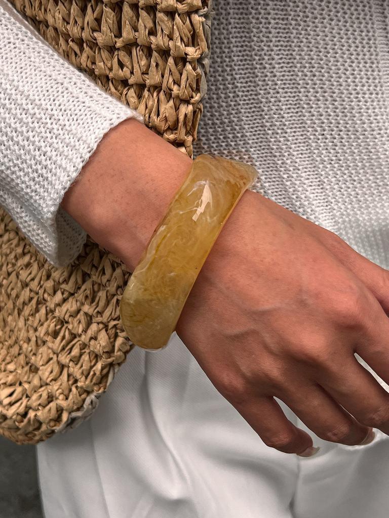 Able Преувеличенный Необычный Неправильный Браслет-манжета - Геометрический дизайн из смолы для универсального стиля