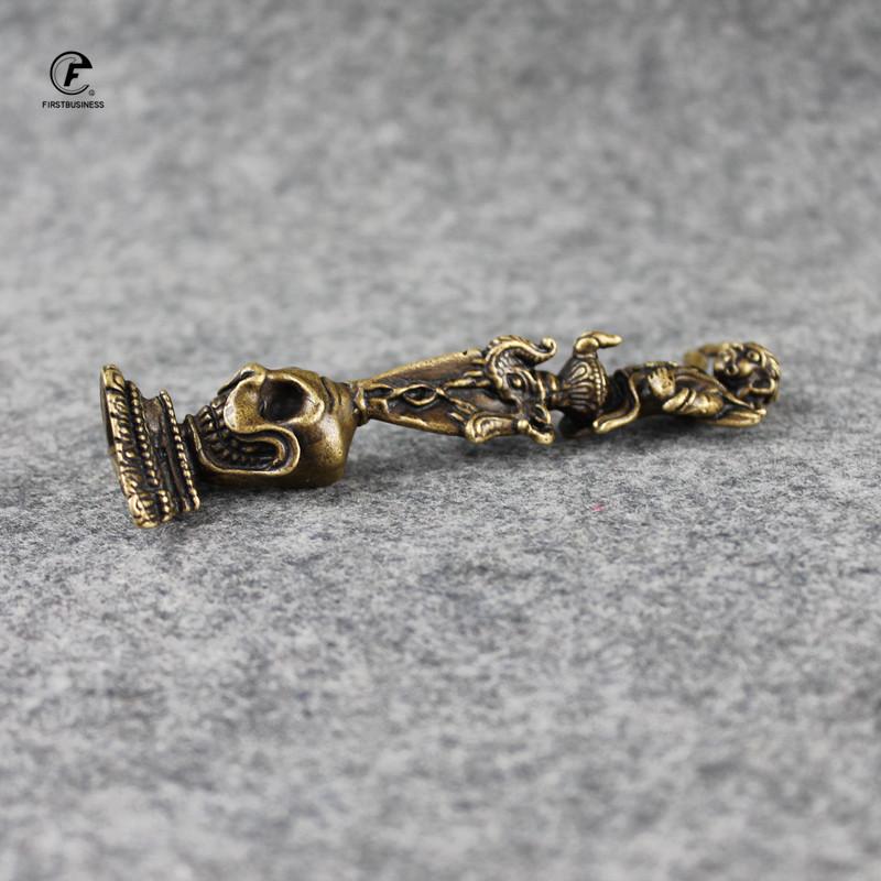 Nepal Handmade Solid Brass Angry Lotus Master Base Vajra Pestle Magic Pestle Eychains Holder Desk Decoration Paperweight Crafts