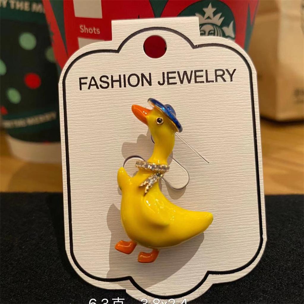 Rinhoo Lovely Black Scarf Cat Brooches For Women Cartoon Bowknot Kitten Enamel Pins Fashion Animal Buckle Corsage Party Jewelry