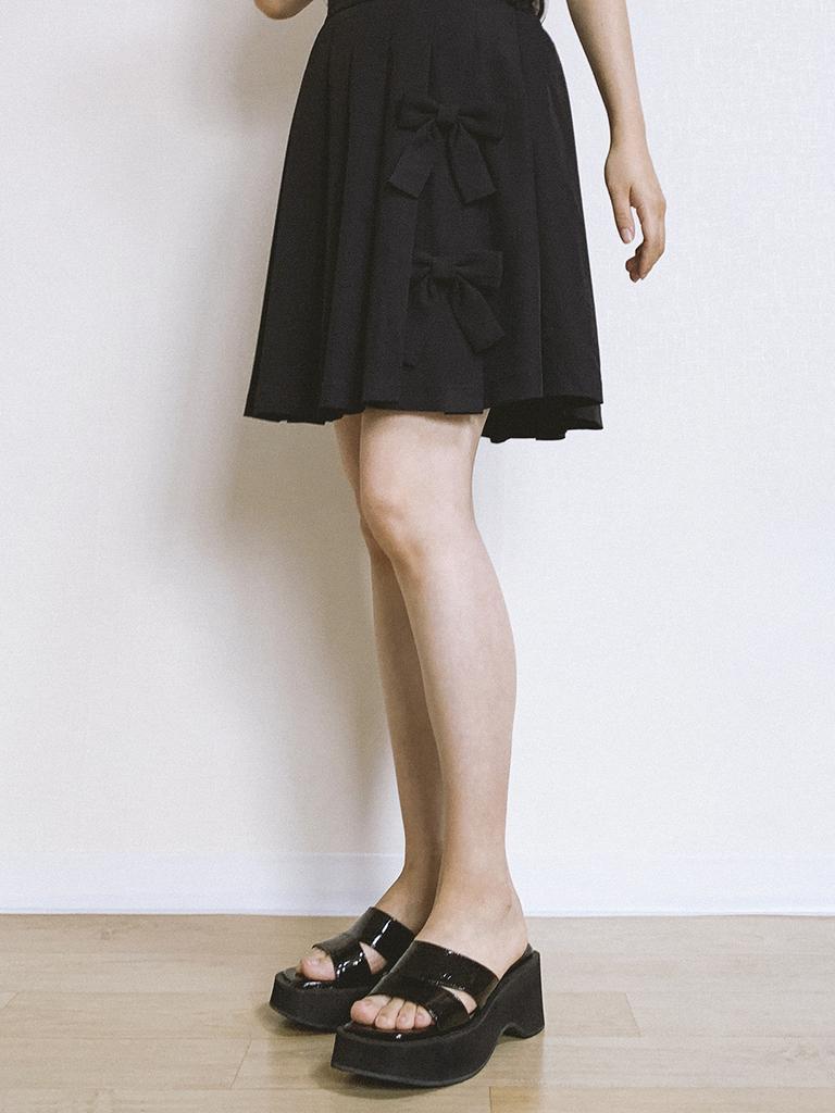 Circle Square Platform Mule Sandals (Glossy Black)