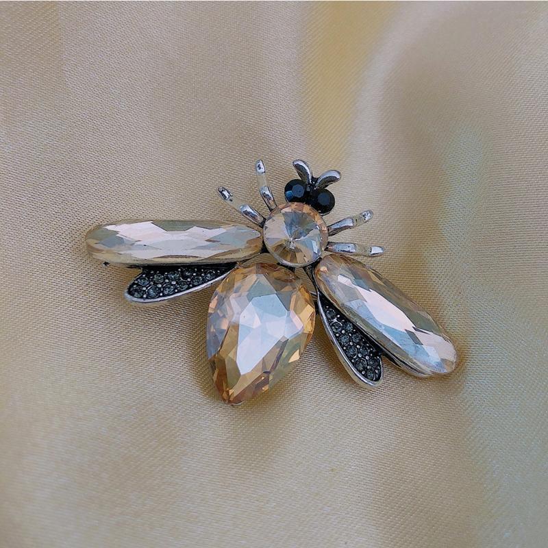 Cute Big Champagne Bee Brooches Delicate Insect Brooch For Women Pins Party Jewelry Gifts