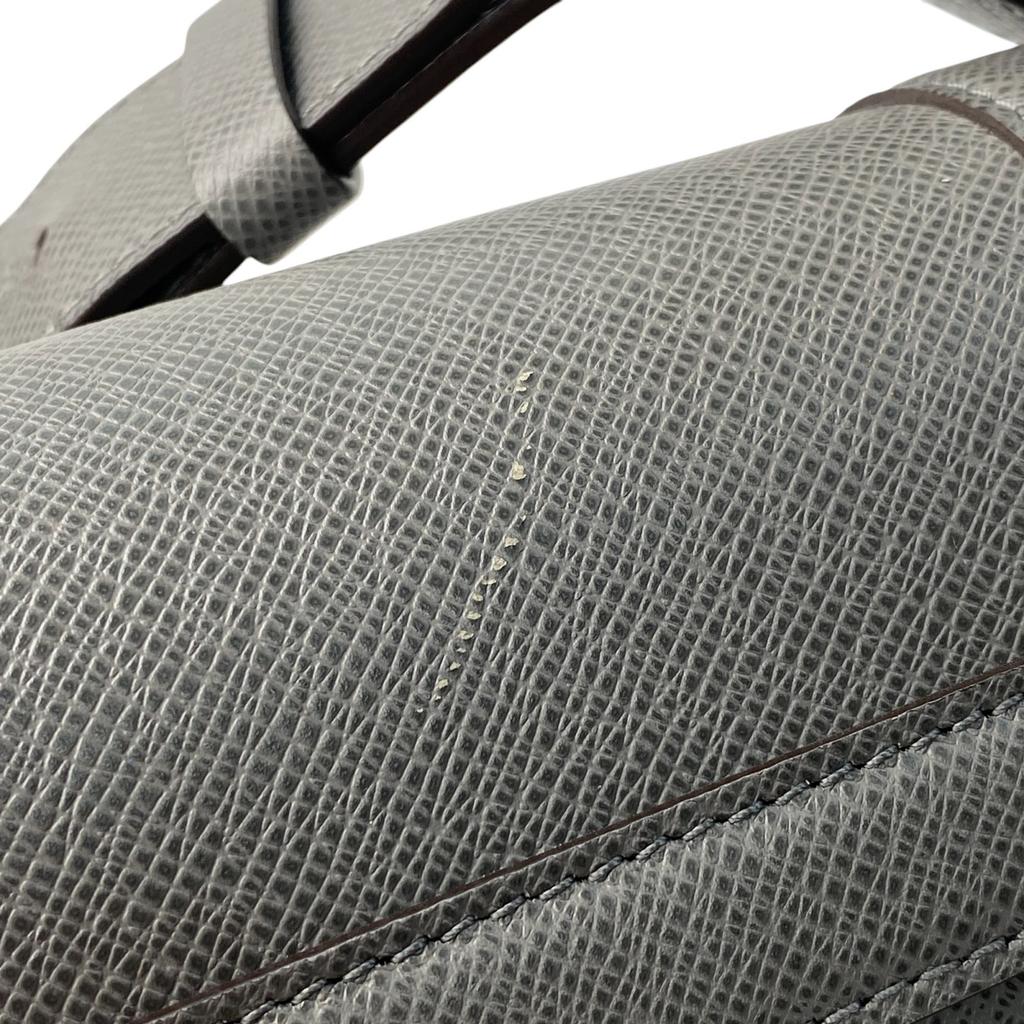 Подержанная мужская кожаная сумка через плечо LOUIS VUITTON Серая