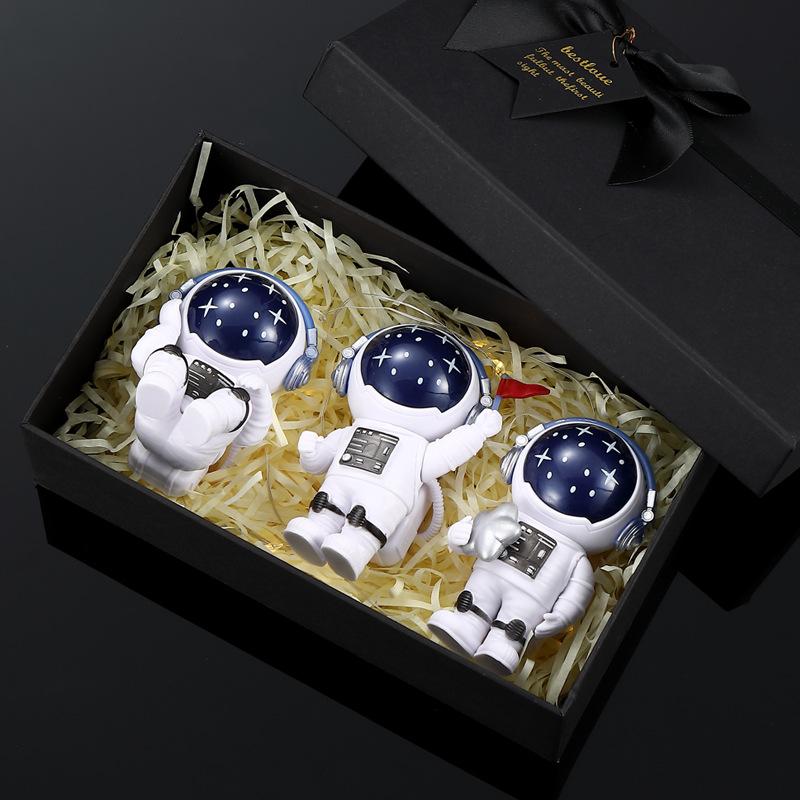 Маленькая смоляная фигурка космонавта - Идеально для домашнего декора, подарка на День святого Валентина или день рождения