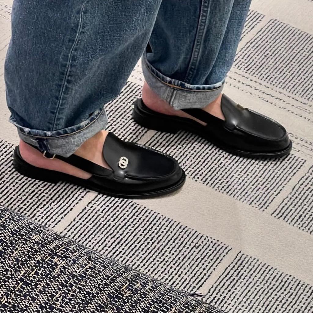 Версия из овчины~ Натуральная кожа Xiaoxiangfeng с маленькими кожаными туфлями Loafu, женские летние сандалии на платформе с открытым носком, крутые шлепанцы Мюли