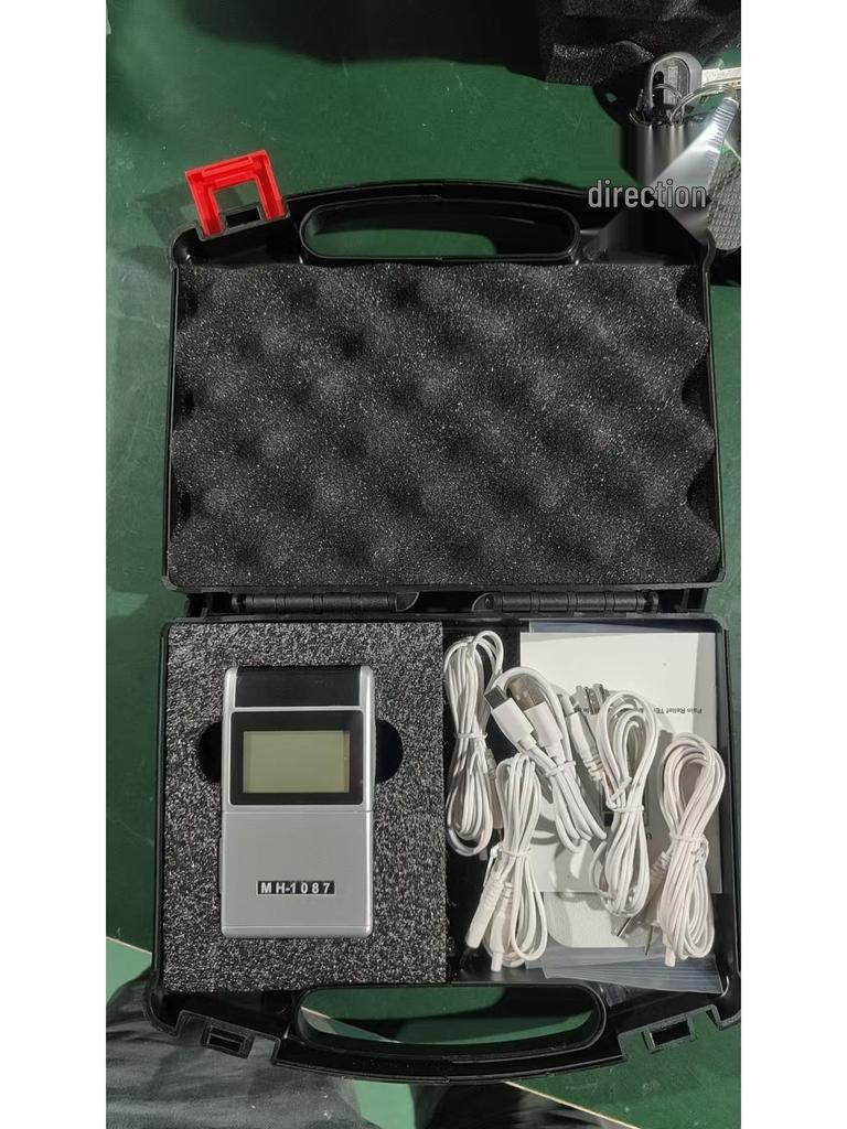 Трансграничный аппарат ТЭНС и ЭМС для меридианной терапии: 60 Режимов, 4-канальный импульсный массажер для плеч, шеи и шейного отдела позвоночника.