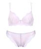 Комплект бюстгальтера и трусиков Lesiage, выполненный из легкого и нежного кружева и имеющий привлекательную посадку. Этот комплект идеально подходит для женщин размера Wing/Wacoal Set,