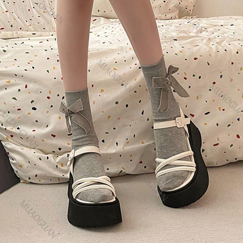 Модные римские сандалии женские 2025 новые летние на толстой подошве с перекрестными ремешками на платформе повседневные босоножки на высоком каблуке однотонные сандалии на каблуке для женщин