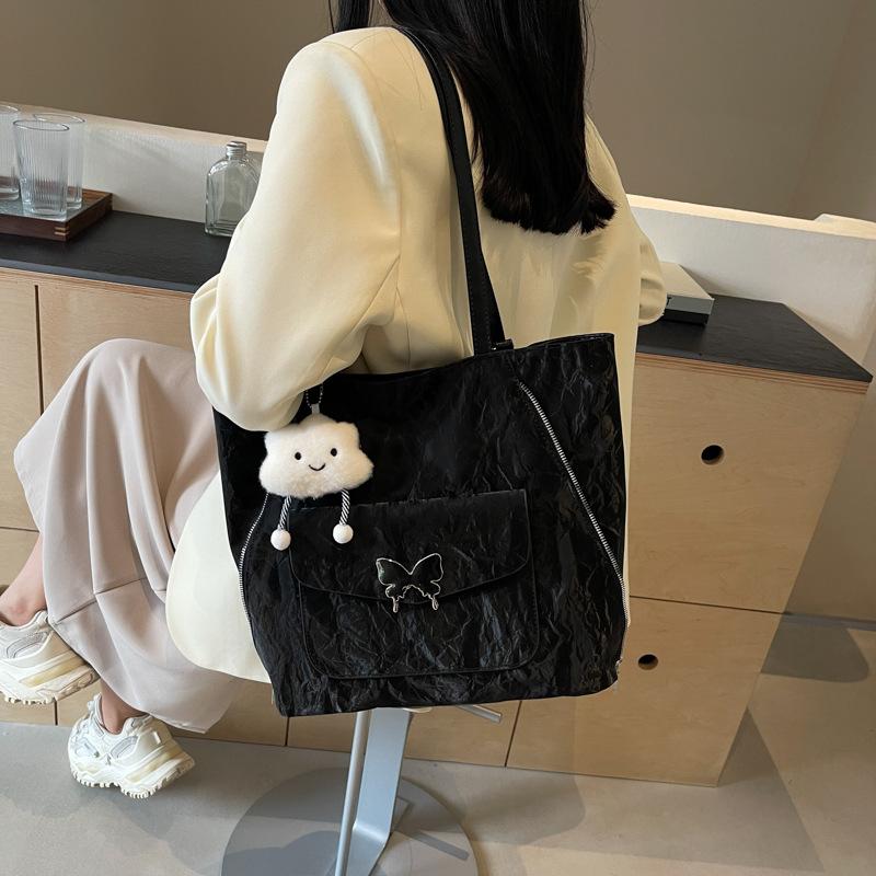 Большая вместимость модной корейской версии женской сумки через плечо 2024 года, новинка лета, простая модная сумка-тоут большой вместимости для поездок на работу