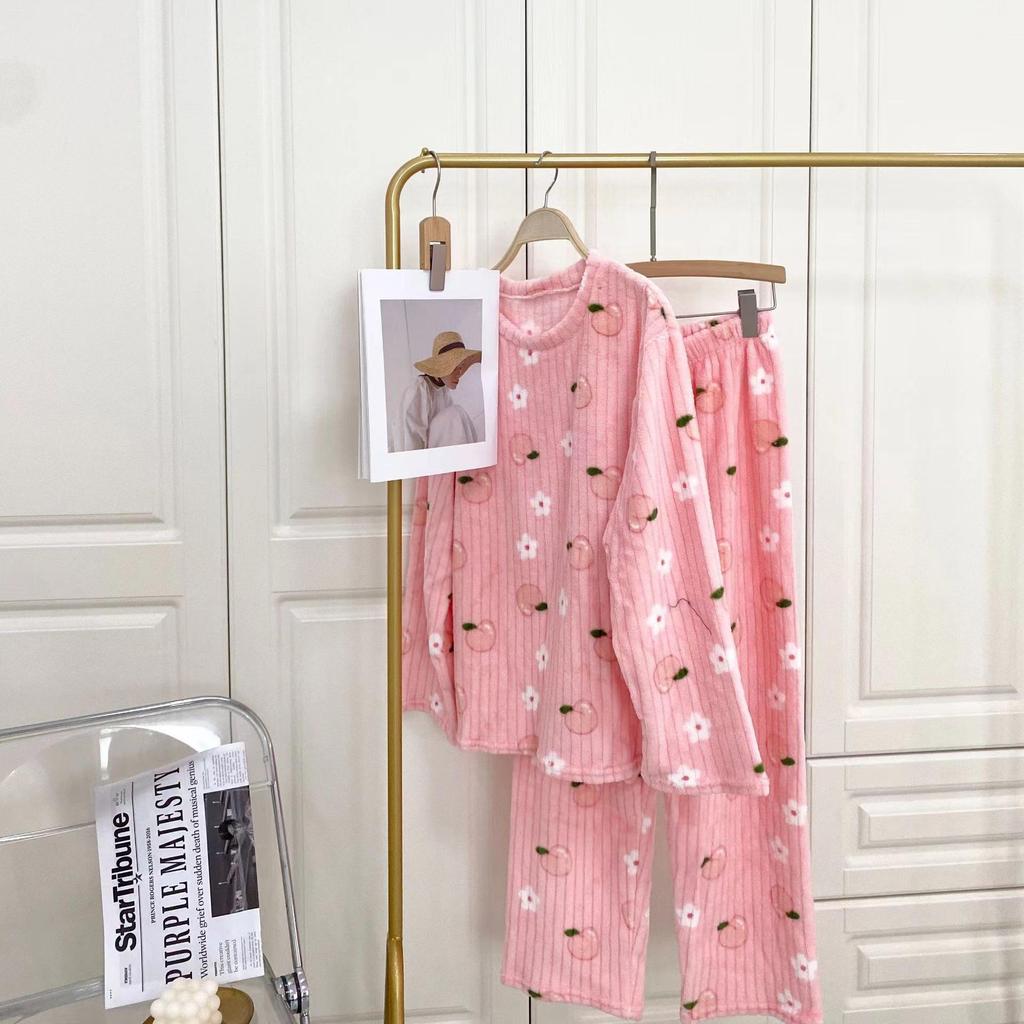 Peach Bear Warm Coral Fleece Pajama Set - Women's Two-Piece Autumn/Winter Loungewear