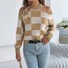 Женский повседневный свитер с длинным рукавом, контрастной клеткой и открытыми плечами