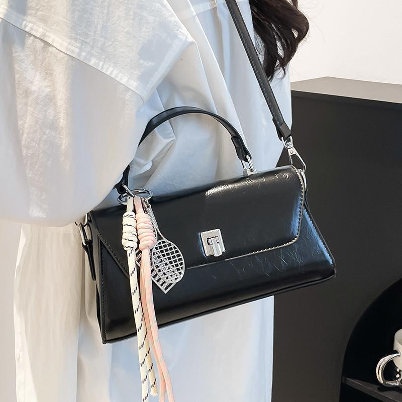 Wholesale Popular Niche Fashion High Sense Portable Small Square Bag Women's Temperament Commuting Casual Versatile Messenger Bag