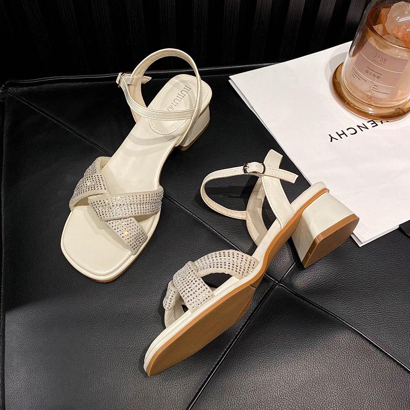 2025 летние новые популярные сандалии с перекрещенными ремешками из бриллиантов, туфли-феи, босоножки с открытым носком на низком каблуке, женская обувь с юбкой, красота