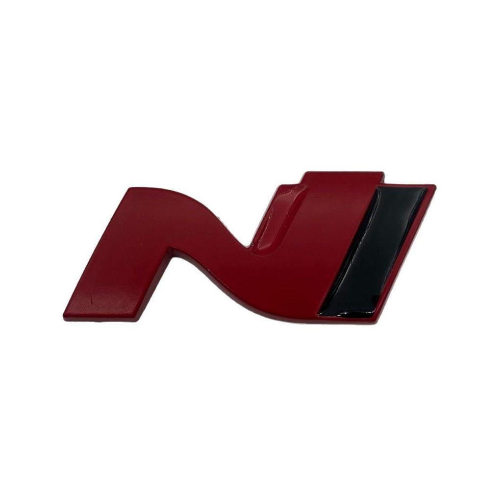 The large "N" logo fits perfectly as the body and rear emblem for the Hyundai Elantra.