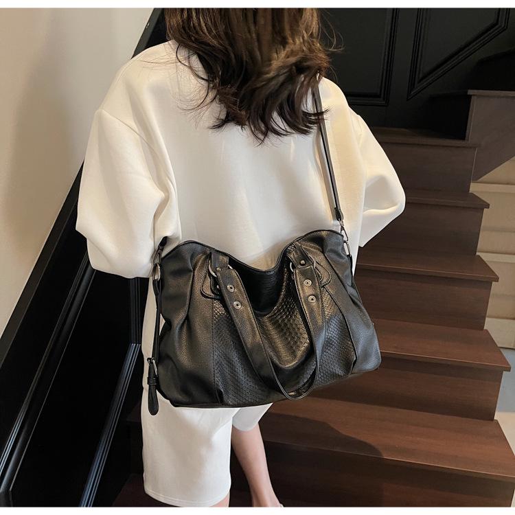 Ретро европейская и американская наплечная сумка: Универсальная, стильная, повседневная сумка для ежедневных поездок на работу