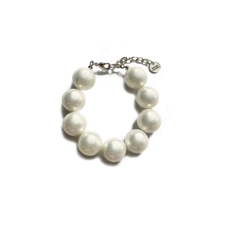 LOVE ME MONSTER Soft Big Pearl Bracelet