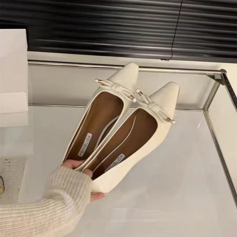 Fashion Women's Fashion Flat Shoes Autumn New Pointed Head Shallow Mouth Butterfly Knot Anti-slip Wear-resistant Soft Soled Shoes