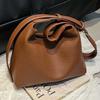 Ретро маленькая сумка женская осень и зима универсальная 2025 новая сумка через плечо, сумка-мессенджер, популярная в этом году, сумка-ведро "мать и дитя"