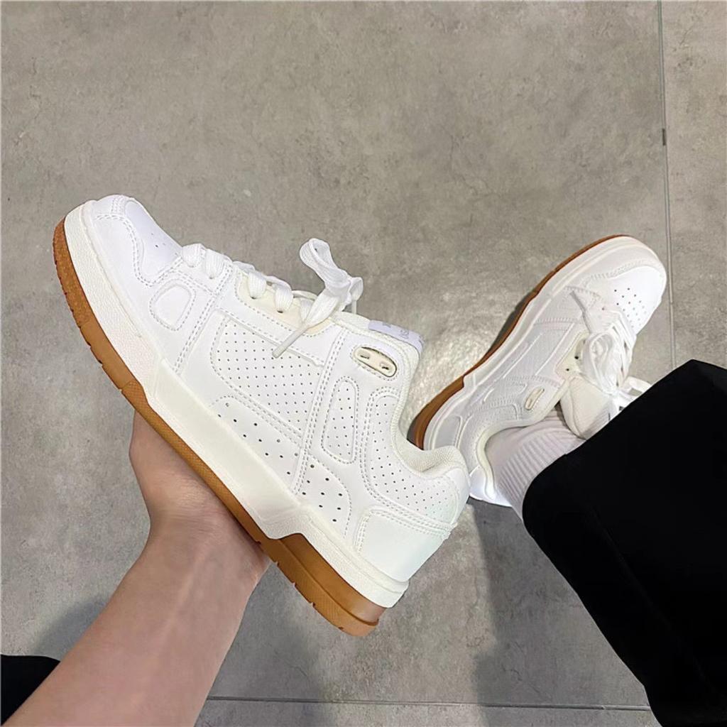2025 spring and autumn new bread shoes male and female students casual couple skateboard shoes street photography retro sports shoes