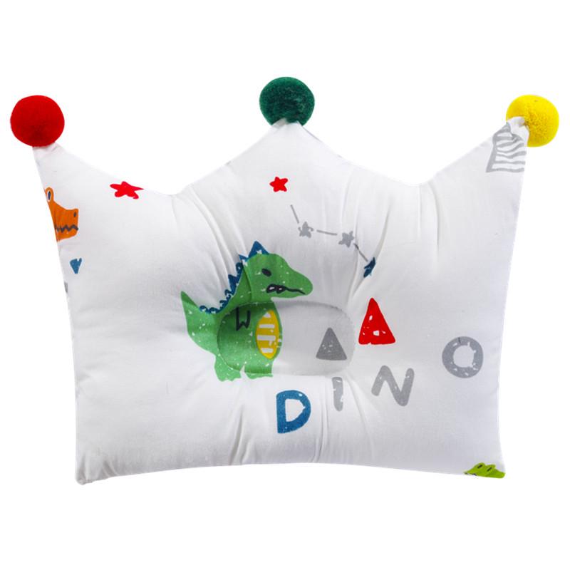 Детская подушка в виде короны