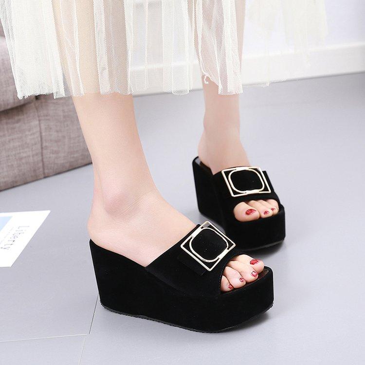 Thick-soled Word Drag Joker Black Slippers Women's Footwear Wedges Wear Sandals and Slippers At The Bottom of Muffins