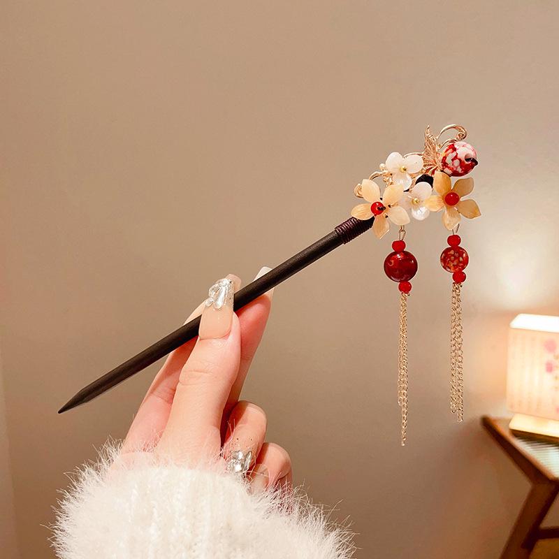 High-End Retro Chinese Tassel Hairpin for Women - Versatile Alloy Hair Clip for Elegant Updos