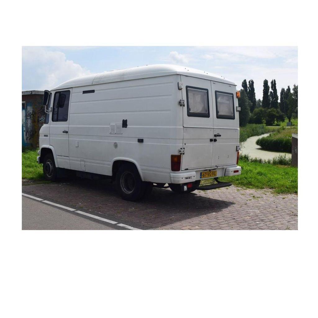 Комплект задних фонарей 24В для грузовика и микроавтобуса Mercedes – Совместим с Mercedes 508D, 608, L407 | Красные/Желтые линзы | 3 функции | Комплект из 2 штук (Левый + Правый)