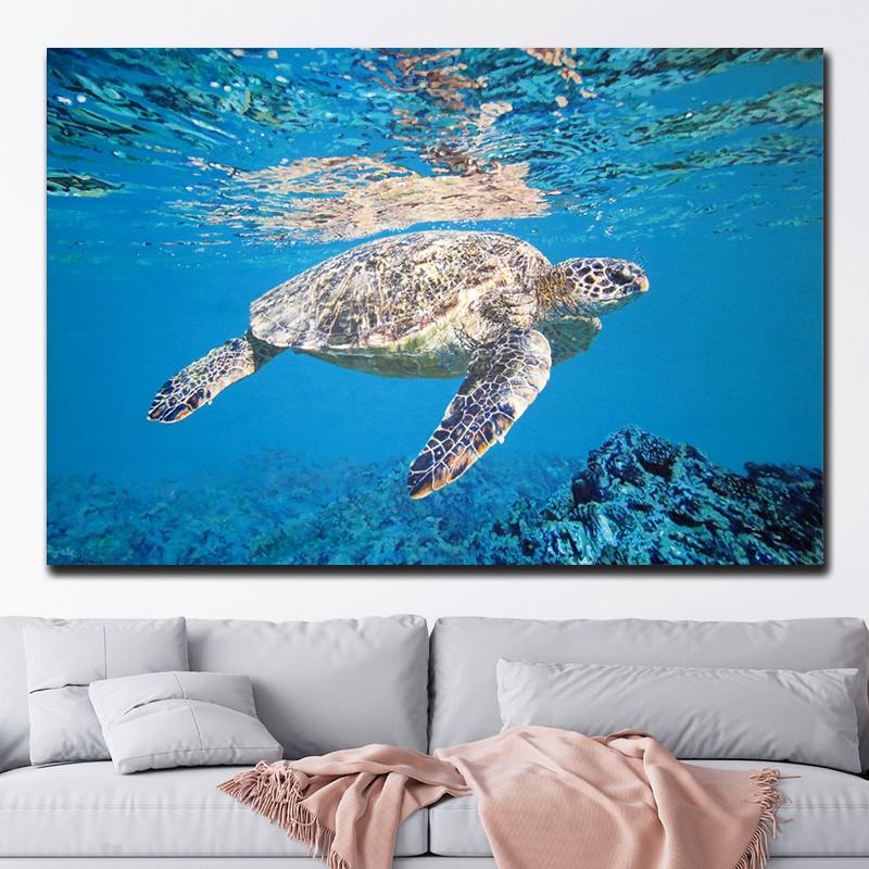 Green Sea Turtle Swims Underwater Canvas Painting Wall Pictures Sea Life Animal Posters and Prints for Living Room Decor Cuadros