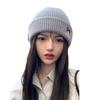 Новая вязаная шапка, для маленького лица осенью и зимой, защита ушей, шапка-пуловер, теплая, многослойная и утолщенная, универсальная шерстяная шапка для большого обхвата головы
