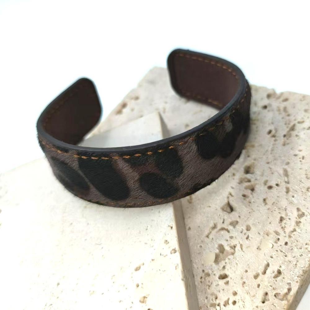 Пушистый браслет из натуральной кожи и конского волоса, прошитый, открытый браслет в форме буквы С, браслет-манжета с леопардовым принтом, подарок