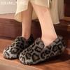 Меховые леопардовые балетки женские хлопковые лоферы обувь короткие плюшевые дизайнерские повседневные туфли 2025 трендовые прогулочные теплые уютные зимние ботинки женские