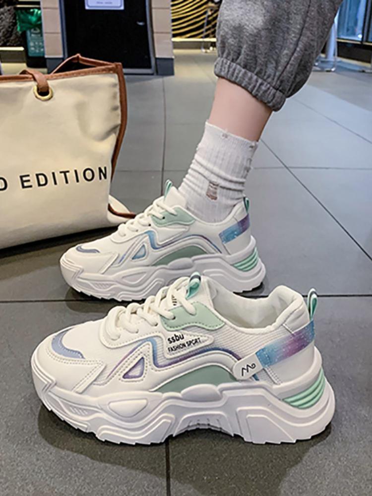 Женская спортивная обувь, увеличивающая рост, весна-осень 2024, новый стиль, сетчатая воздухопроницаемость, летние удобные кроссовки для фитнеса и бега