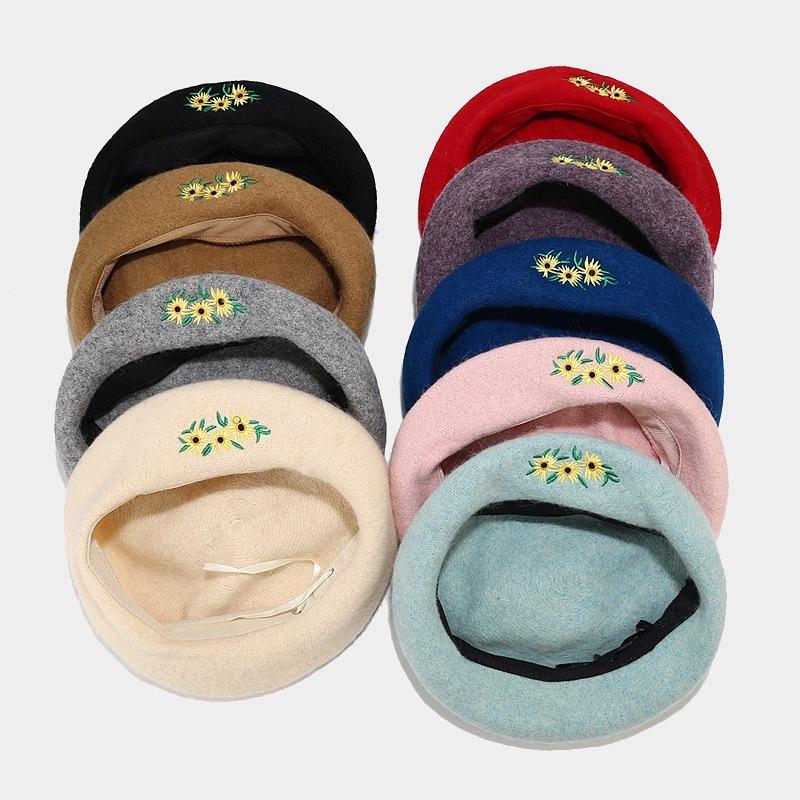 Women's Checked Beret Winter Floral Embroidery Street Fashion Hat Internet Celebrity Artist Xingjing BLM154