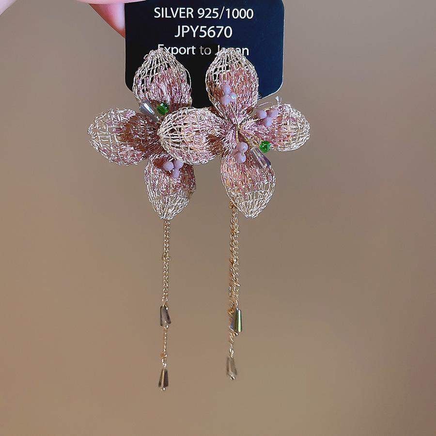 Серьги-пусеты «Серебряная игла» с вырезами в виде розовых бабочек и цирконами - Высококачественная роскошная модная бижутерия