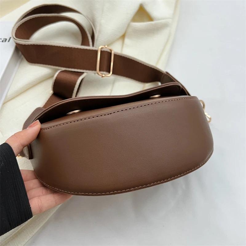 Small Leather Saddle Armpit Bags for Women Chain Shoulder Crossbody Bag Ladies Vintage Underarm Handbags Bolsa