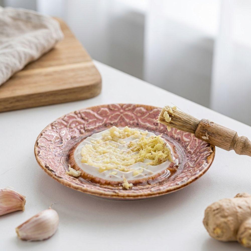 Non-Slip Ceramic Ginger Grater Embossed Texture Colorful Garlic Masher Plate Efficient Round Plate Vegetable Grinding Tool