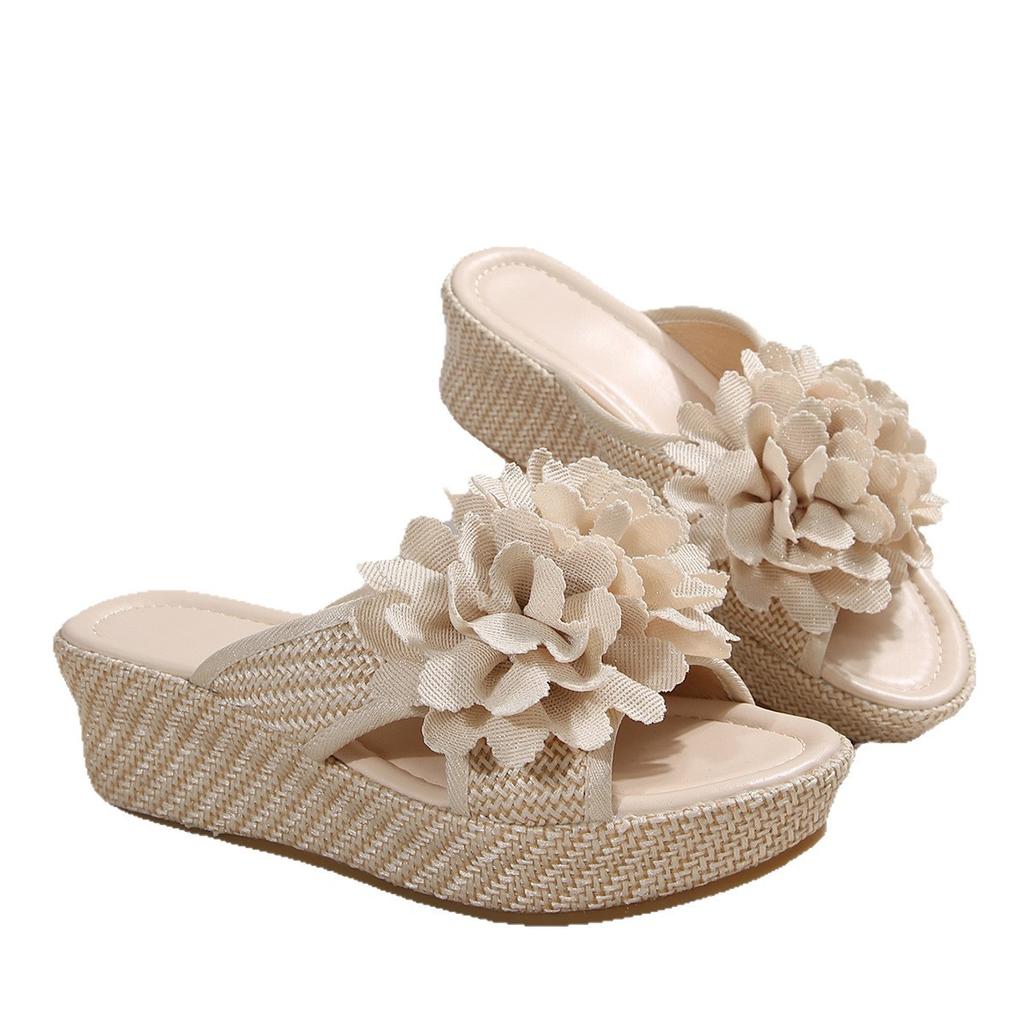 Summer Fashion Slippers Women's 2025 New Flower Outer Thick-soled Slippers One-word Slope Heel Cool Slippers