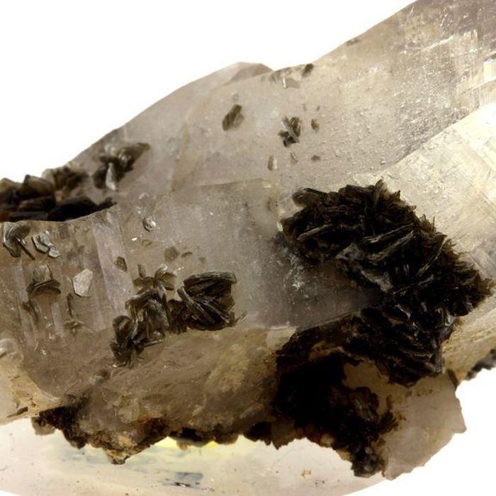 Quartz + Muscovite 280.7 carats