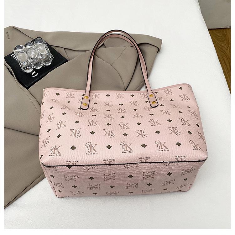 Women's High-Capacity Bear Print Tote Bag - Stylish Shoulder Handbag for Outings & Class