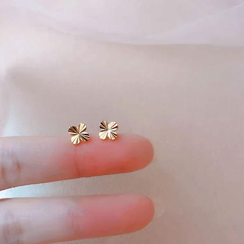 Серьги-цветы с четырьмя листьями для женщин, новогодняя мода, изысканный элегантный темперамент, легкая роскошь, студенческая