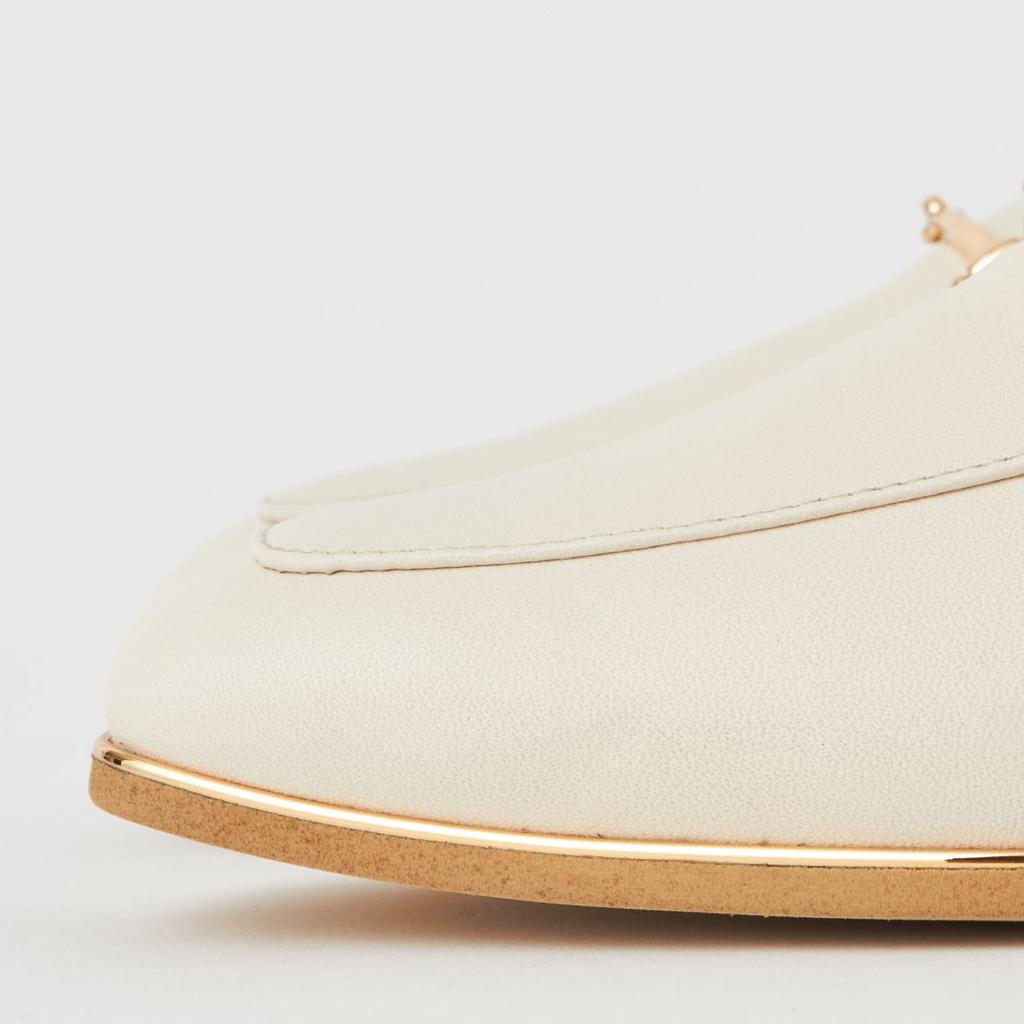 Туфли WELLFIT на низком каблуке, плоская подошва, год изготовления 180113100011 [Diana], Япония, белые, цвет слоновой кости, 23,5 см,