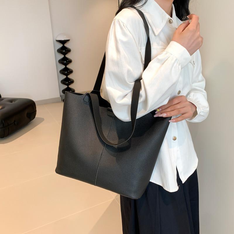 Wholesale Stylish Shoulder Bag Women's Bags 2024 Spring Trendy Pu Material Tote Bag