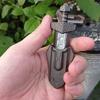 EDC Карта-меч для толкания пальцем Мини-игрушка для пальцев Снимает стресс у взрослых Магнитный элемент Подвеска Подарок