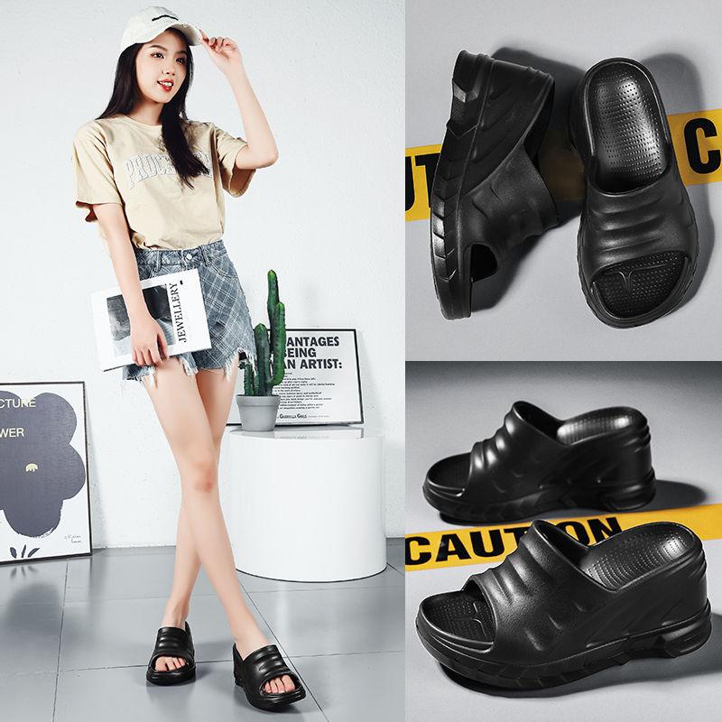 Женские летние тапочки трапециевидной формы, верхняя одежда, сандалии на толстой подошве с увеличенным наклонным каблуком, домашняя баня, водонепроницаемые, противоскользящие, с защитой от запаха